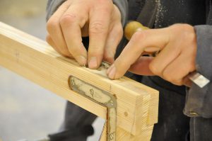 Bild: Folkes bygg. På Folkes bygg renoveras och nytillverkas fönster på kvalitativt sätt i bra material. 